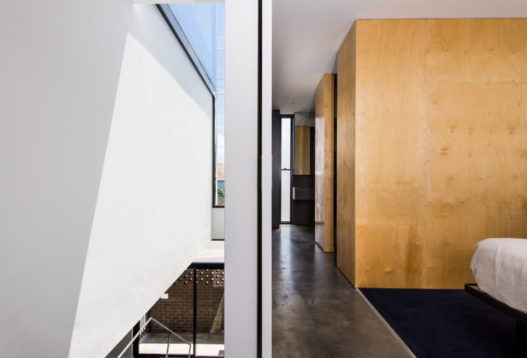15-Triangle-House-hallway-lightwell-Mount-Lawley-architect-by-Robeson-Architects