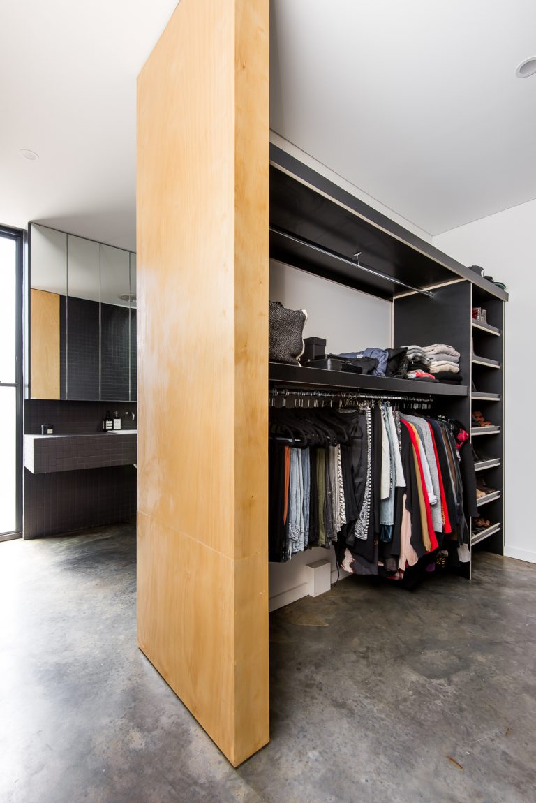 16-Triangle-House-wardrobes-Mount-Lawley-architect-by-Robeson-Architects