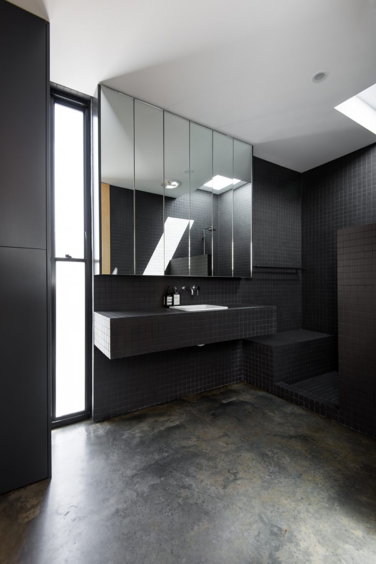 18-Triangle-House-concrete-floor-bathroom-Mount-Lawley-architect-by-Robeson-Architects