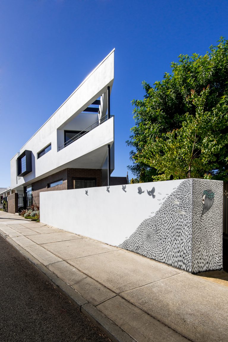 2-Triangle-House-exterior-profile-Mount-Lawley-architect-by-Robeson-Architects