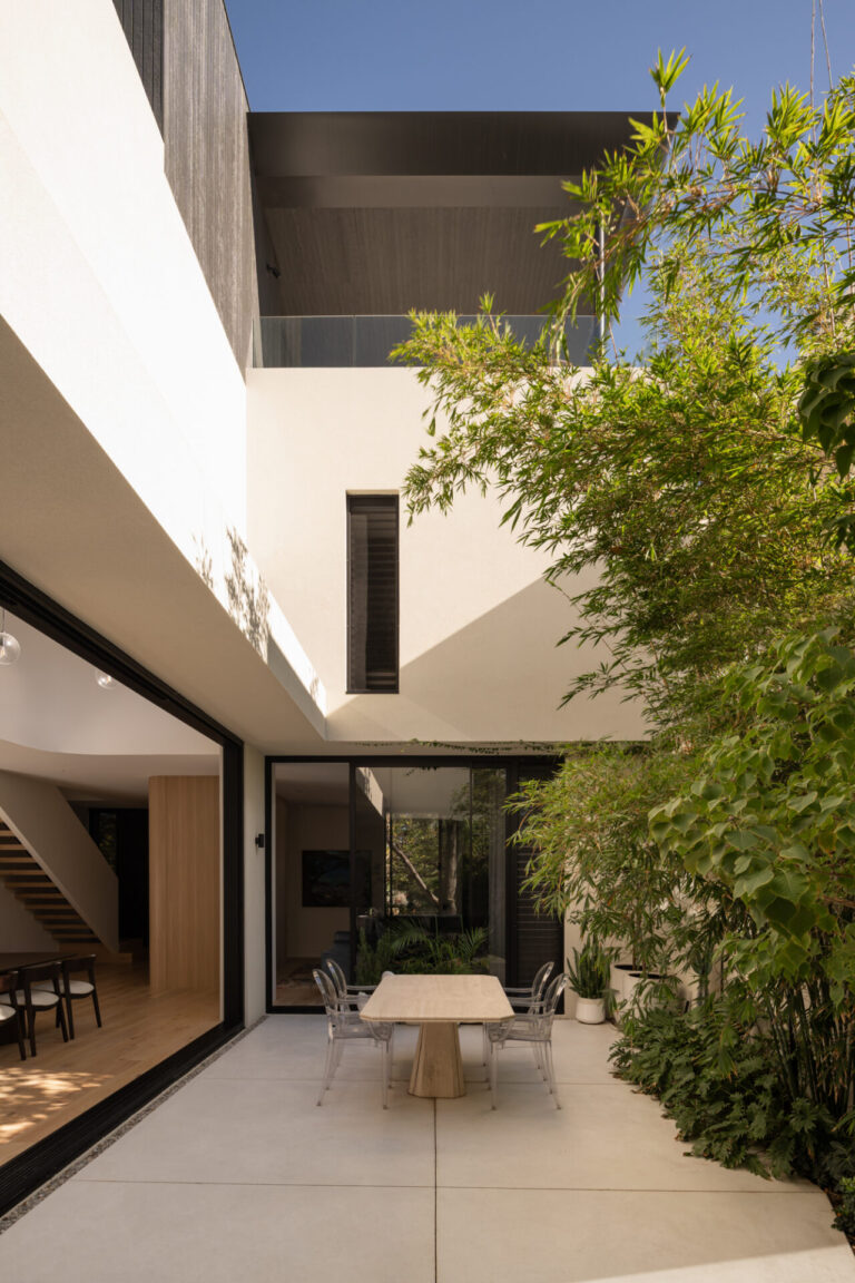 South Beach Courtyard